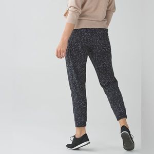 Lululemon &go City Jogger Butterfly Texture Black White